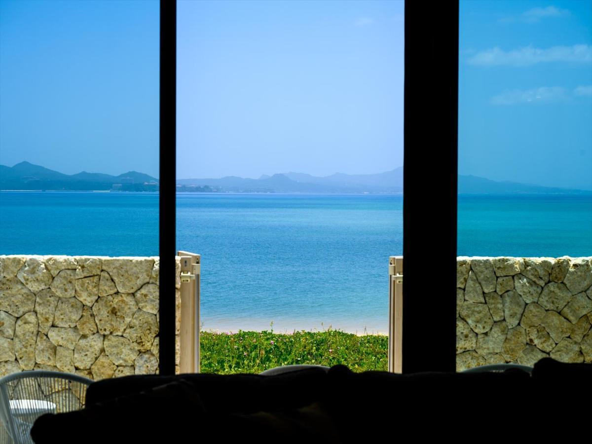 Onna Nago